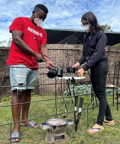 Saloni Vijay and Hope Kelvin Chilunga, air polution sensors and cooking device 