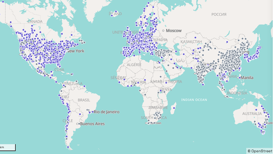 Global maps with dots to show the global distribution of PM 2.5 monitoring stations